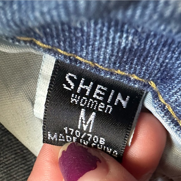 Denim shorts - Picture 3 of 3